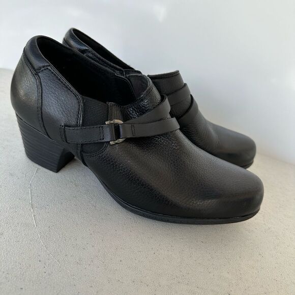 Clarks Valarie 2 May Womens 8 M Black Leather Side Zip Block Heel Ankle Bootie - Picture 2 of 9